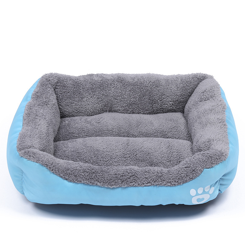 Cozy Fleece Pet Bed with Waterproof Bottom for All Pet Sizes - Image 9