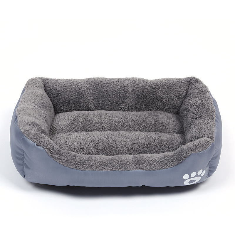 Cozy Fleece Pet Bed with Waterproof Bottom for All Pet Sizes - Image 11